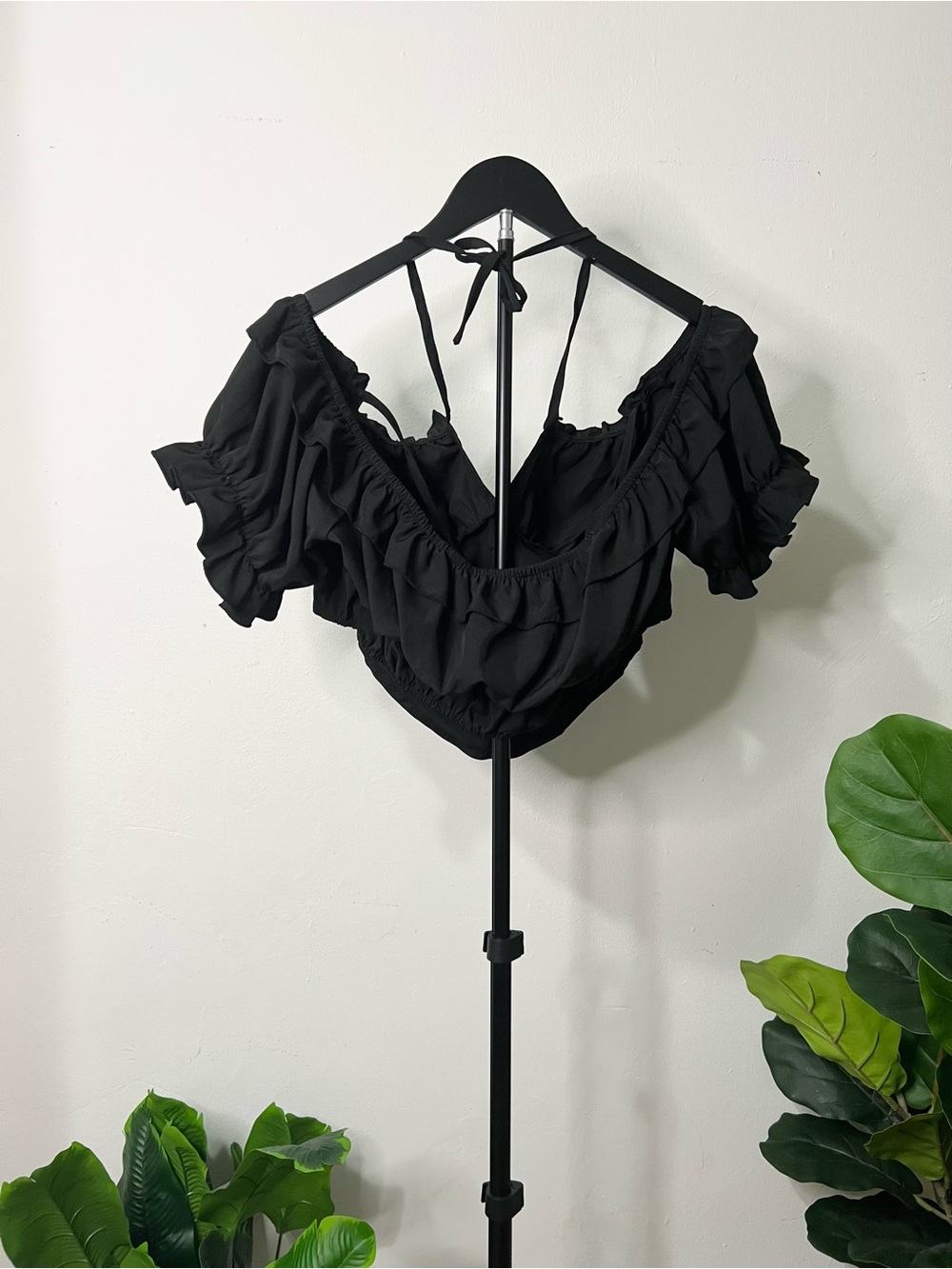 Black Ruffled Off-Shoulder Crop Top - Picture 4 of 4